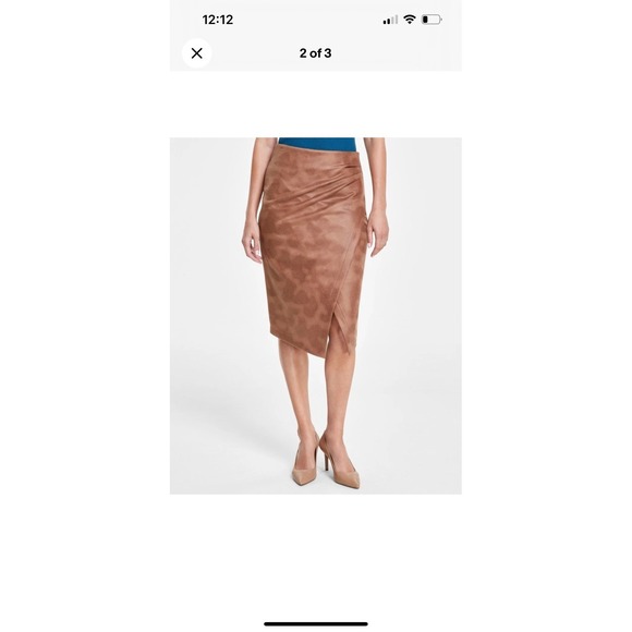 T Tahari Dresses & Skirts - T Tahari Women's Ruched Faux Suede Skirt - Hazelwood -‎ Size 8 Brown